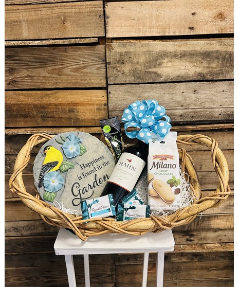 MOM'S GARDEN GOURMET BASKET