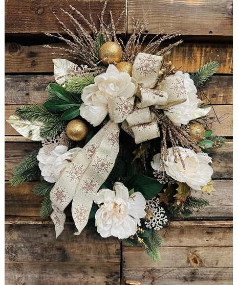 Holiday Feelings Wreath (Silk)